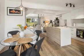 Elanora Oasis - Lakefront Serenity and Resort Living - Image 5