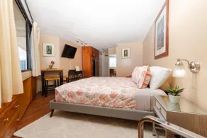 40th floor Penthouse In Downtown Honolulu Chinatown with huge Private Rooftop - Image 4
