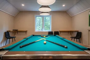 Spa Pool table Lake Access - Chalet Family au Grand air - Image 3