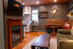 NEW The Bird - Stylish Hideaway 5 Mi to Downtown - Image 4
