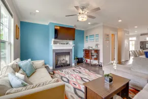 Walk to Ocean: Group Getaway in Virginia Beach! - Image 4