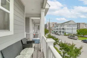 Walk to Ocean: Group Getaway in Virginia Beach! - Image 3