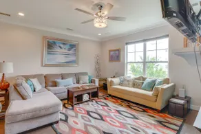 Walk to Ocean: Group Getaway in Virginia Beach! - Image 5