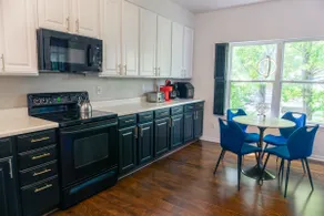 2 King Suites | Near Downtown & Garage Parking - Image 4