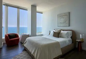Luxe 67th Flr 2BR: Endless Lake Views, Top Skydeck - Image 3