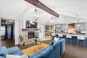 4BD/2BA Bohemian x Southern Getaway w Pool+Cinema - Image 3