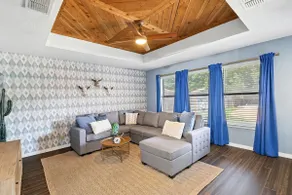 4BD/2BA Bohemian x Southern Getaway w Pool+Cinema - Image 2
