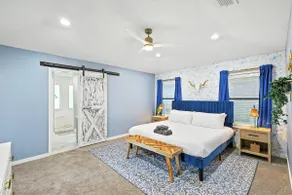 4BD/2BA Bohemian x Southern Getaway w Pool+Cinema - Image 4