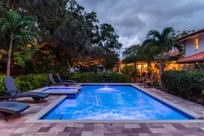 Summer Deals! 4/3.5 Heated Pool Home Close to Ever - Image 4