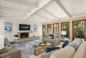 Hidden Gem, Pool, Steps to Beach and St Armands - Image 2