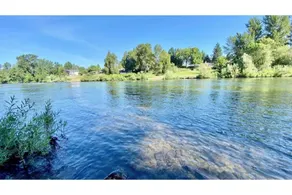 New Riverfront Home on 1 Acre - WiFi, Covered Deck - Image 3