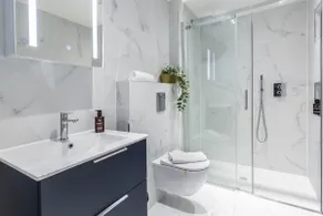 Bright 1 bedroom apartments near Farnham Castle - Image 3