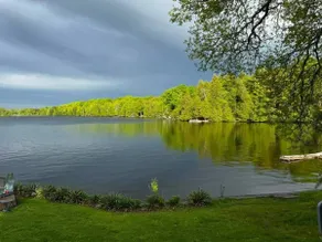 Exquisite Lake House - Image 3