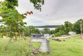 Norfork Lake Views: Home w/ Deck in Henderson - Image 3