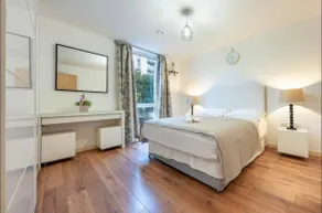 LuxuryStayLong-Sleeps6-FreeParking-FreeGym-Terrace - Image 4