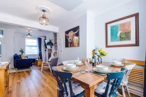 Cozy 3-Bed Home by 53 Degrees Property, Perfect for Business & Groups! - Image 2