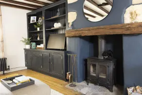 The Rabbit Hole: Cosy Cotswolds Getaway - Image 4