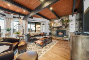 *Amazing 3BD+Loft w/ GAMES! HOT TUB + Pool Access* - Image 2