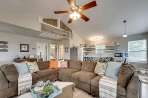 Fish & Boat: Home w/ Spacious Yard in Seadrift - Image 3