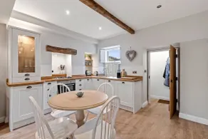 Period Cottage Gargrave - Image 5