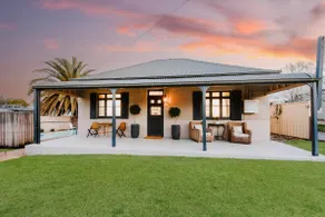 Yarranvale on Gladstone - A Gorgeous Country Abode - Image 5