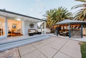 Yarranvale on Gladstone: A Gorgeous Country Abode - Image 2