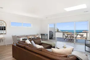 Rosetta Rise, Bright Roomy Home with Ocean Views - Image 2