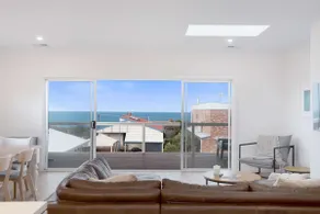 Rosetta Rise, Bright Roomy Home with Ocean Views - Image 4