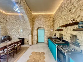 Alma Del Monte Stone House with Pool and Terrace - Image 2