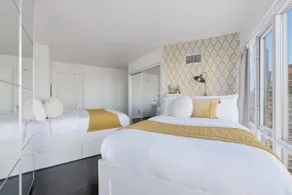Stylish 2BR Downtown Escape | Prime Victoria Spot - Image 3