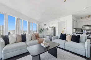 Stylish 2BR Downtown Escape | Prime Victoria Spot - Image 5