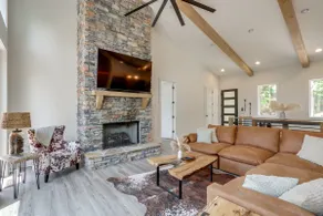 10 Mi to Dtwn: Home w/ Spacious Patio in Ellijay! - Image 3