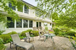 Peaceful Country Retreat: Private & Convenient - Image 3
