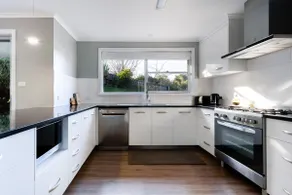 A Whole Lot Of House W/ Dual Living & Library - Image 4
