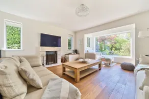 Family Home in West Wittering Near Beach - Image 2