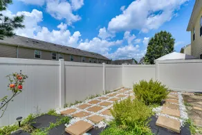 6 Mi to Dtwn Raleigh: Townhome w/ Fenced Patio! - Image 3