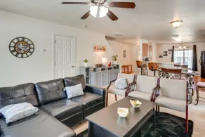 6 Mi to Dtwn Raleigh: Townhome w/ Fenced Patio! - Image 5