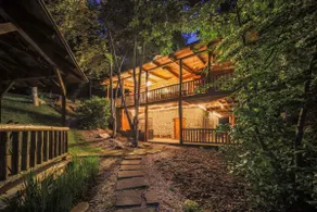 Lakeside Cabin - 2 Fireplaces-hot Tub Sauna Games - Image 2