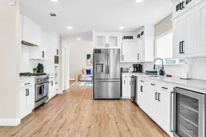 Newly Renovated, Spacious & Modern | THE - Image 2