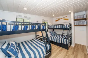 Lakefront | Sauna, Kayaks, Fire Pit, & Huge Deck - Image 5