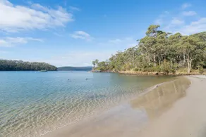 Tasman Breeze—Beachside Escape near Historic Site - Image 3