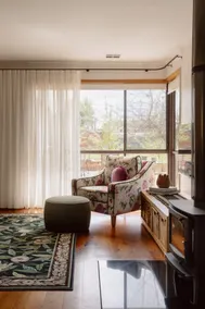Nancy’s of Trentham | Stylish 3BD Walk to Town - Image 5