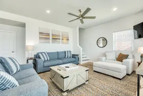 The Sandcastle Beachfront House Sleeps 17 - Image 4
