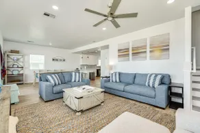 The Sandcastle Beachfront House Sleeps 17 - Image 2