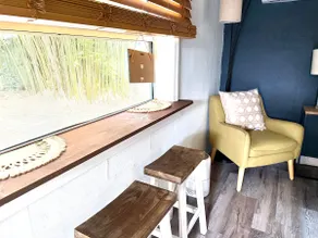 Guest house on Vedder - Image 3