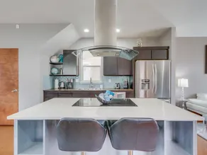 New Downtown Modern 5 Beds, 3 Full Baths Vermont - Image 5