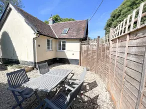 The Dairy cottage with garden and parking - Image 5