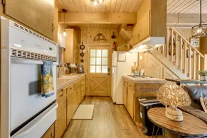 2 Mi to Lake Arrowhead: Pet-Friendly Cabin - Image 5