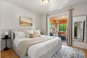 Kinepik Cottage Sunroom with Beach Access - Image 3