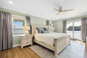 Panoramic Paradise - Lakefront Home for 15 - Image 5